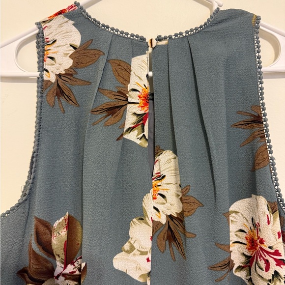 2/$30 Umgee - Gray Floral Sleeveless Mini Dress Size M NWT - Picture 9 of 10